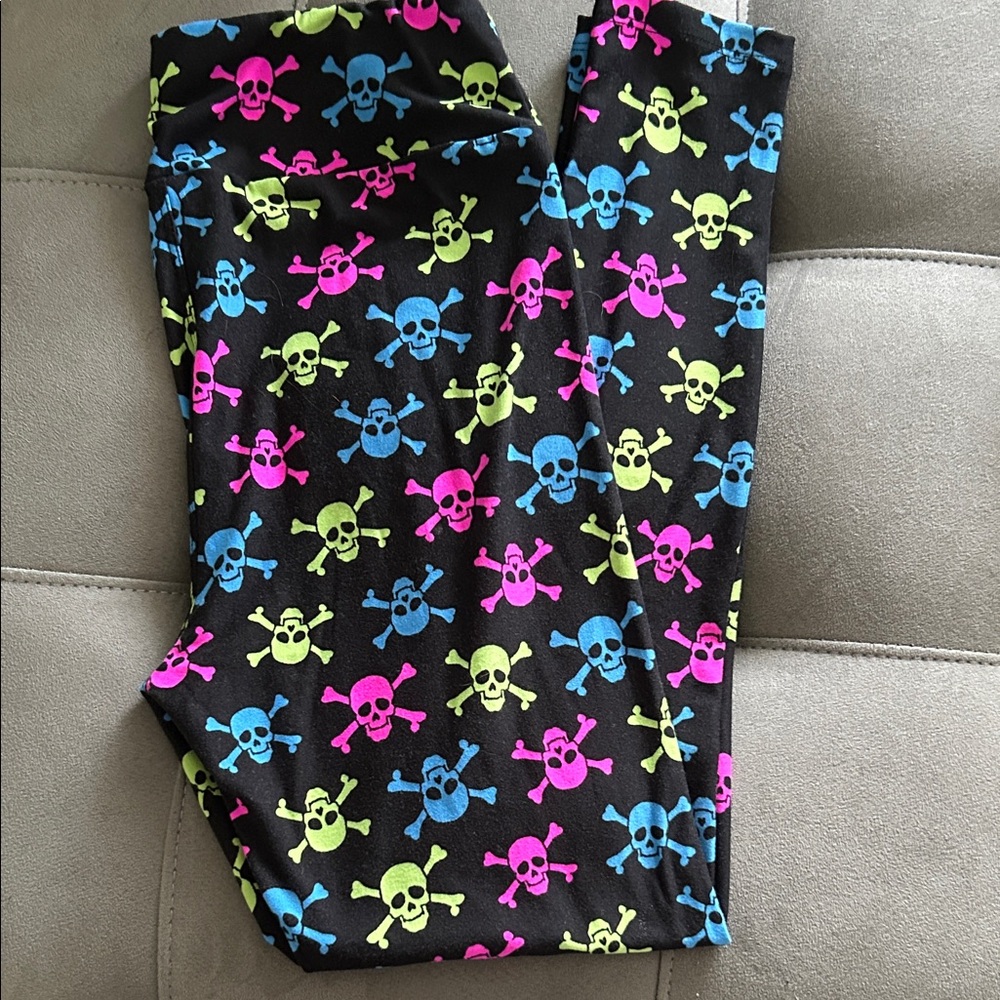 LuLaRoe Black Leggings with Neon Skull Print
